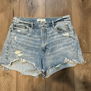Abercrombie Curve Love High Rise Mom Shorts